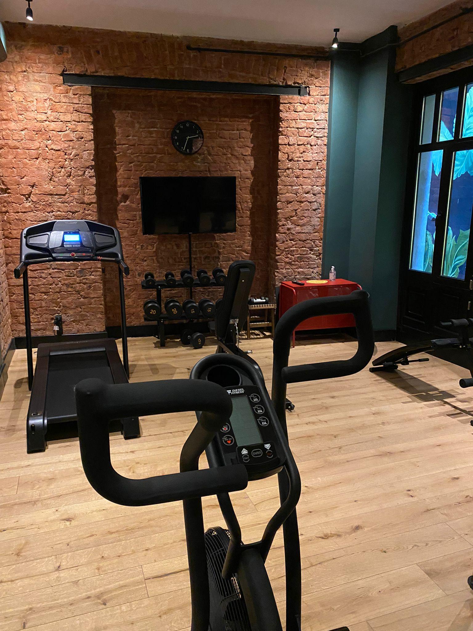 Ruz Hotels Istanbul Luaran gambar A home gym