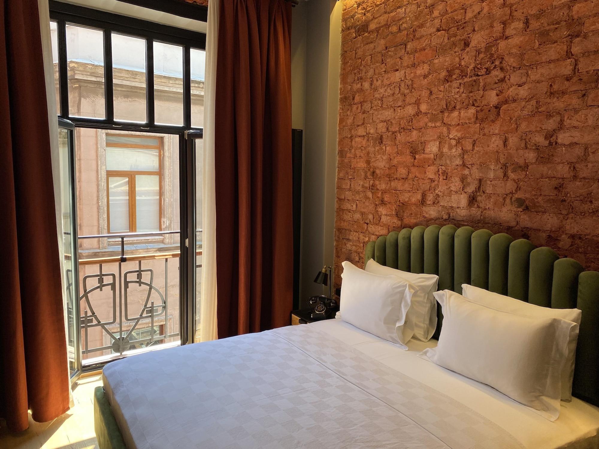 Ruz Hotels Istanbul Luaran gambar A room at the hotel