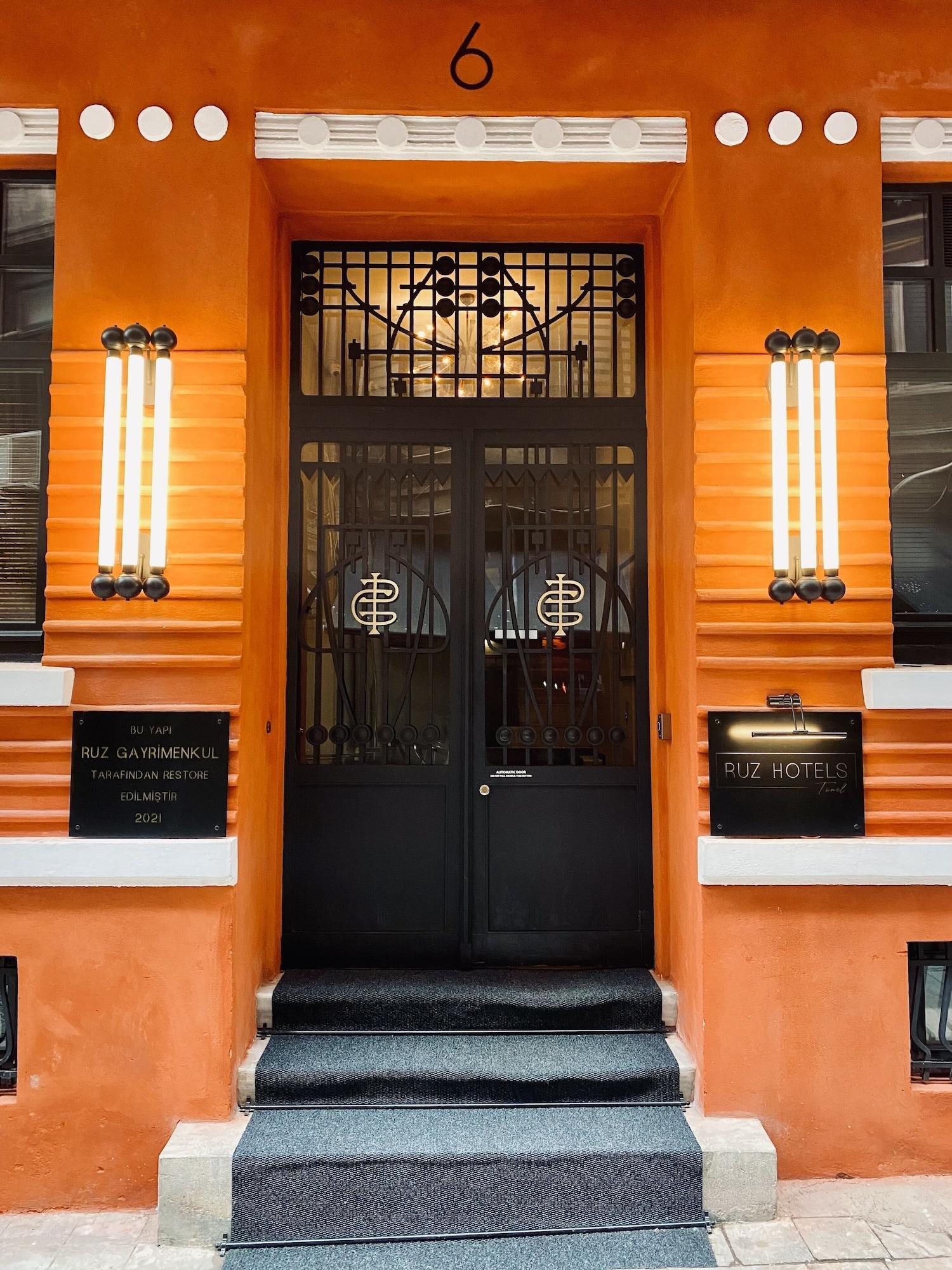 Ruz Hotels Istanbul Luaran gambar Entrance to the hotel